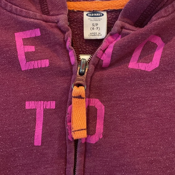 Old Navy kids sweatshirt with hood - Picture 6 of 10